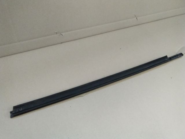 bontott SUZUKI SPLASH Jobb első Vízlehúzó Gumicsík