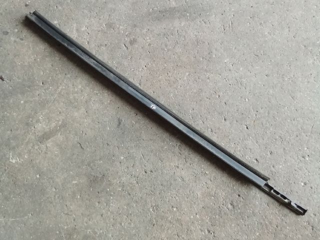 bontott SUZUKI SPLASH Jobb első Vízlehúzó Gumicsík