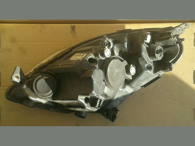 bontott SUZUKI SPLASH Jobb Fényszóró