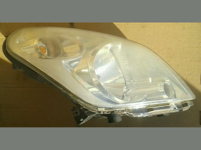 bontott SUZUKI SPLASH Jobb Fényszóró