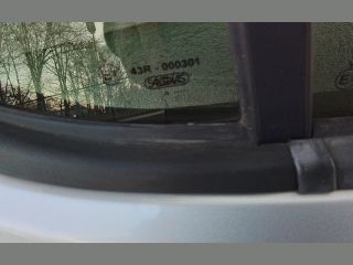 bontott SUZUKI SPLASH Jobb hátsó Ablak