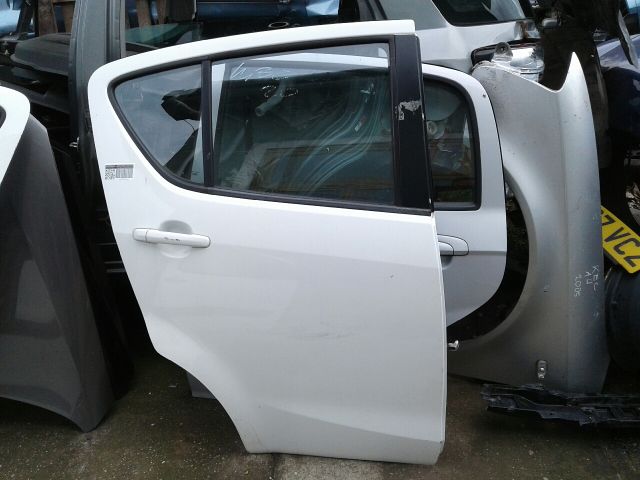 bontott SUZUKI SPLASH Jobb hátsó Ajtó Kárpit