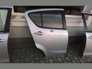 bontott SUZUKI SPLASH Jobb hátsó Ajtó (Részeivel)