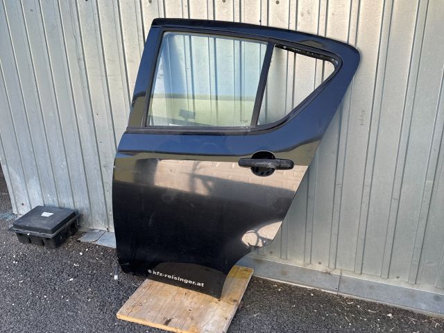 bontott SUZUKI SPLASH Jobb hátsó Ajtó (Részeivel)