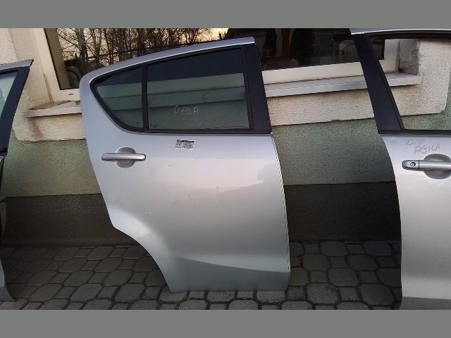 bontott SUZUKI SPLASH Jobb hátsó Ajtó (Részeivel)