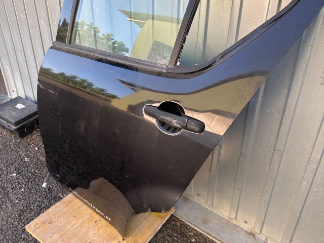 bontott SUZUKI SPLASH Jobb hátsó Ajtó (Részeivel)