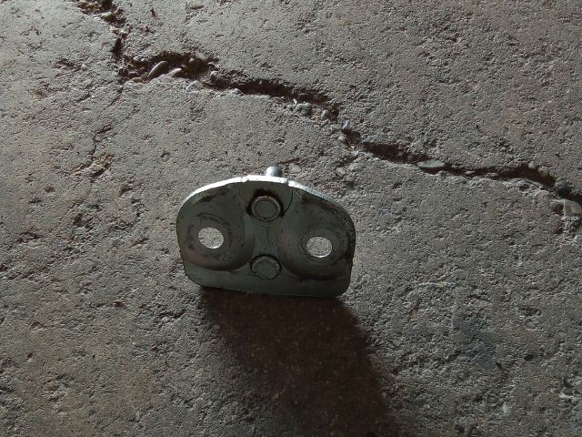 bontott SUZUKI SPLASH Jobb hátsó Ajtózár