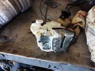 bontott SUZUKI SPLASH Jobb hátsó Ajtózár