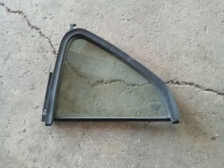 bontott SUZUKI SPLASH Jobb hátsó Fixüveg (Ajtóban)