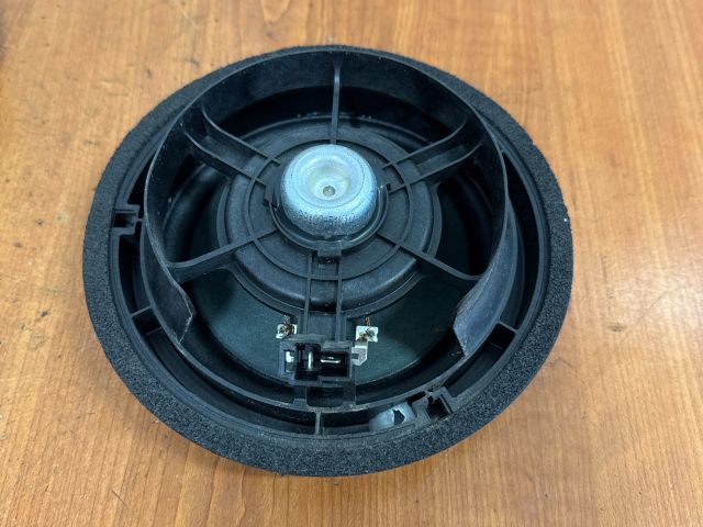 bontott SUZUKI SPLASH Jobb hátsó Hangszóró