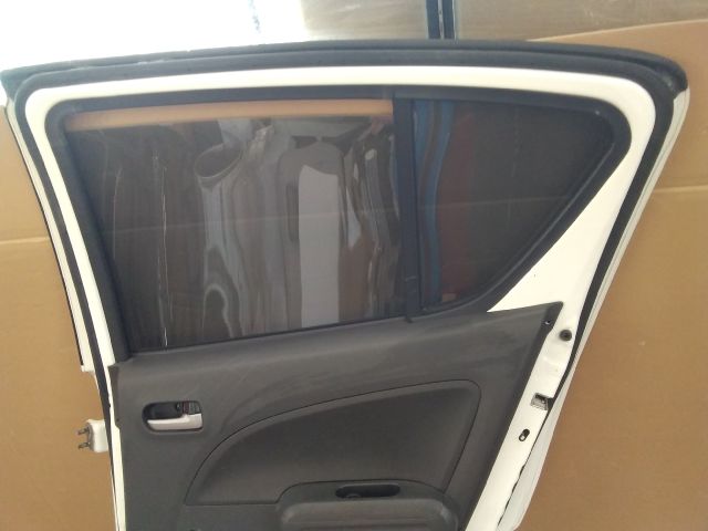 bontott SUZUKI SPLASH Jobb hátsó Kilincs Bowden