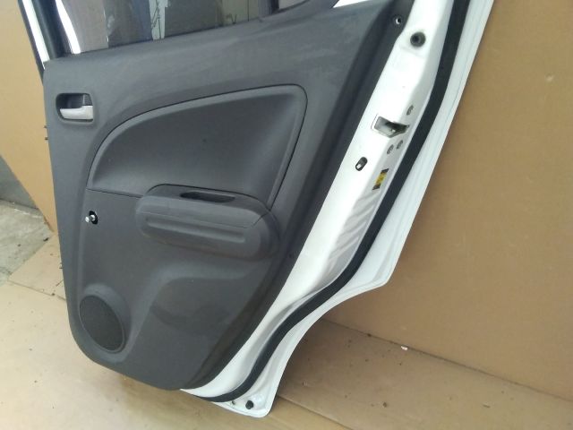 bontott SUZUKI SPLASH Jobb hátsó Kilincs Bowden