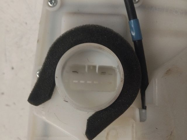 bontott SUZUKI SPLASH Jobb hátsó Központizár Motor