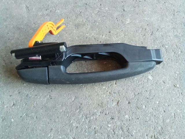 bontott SUZUKI SPLASH Jobb hátsó Külső Kilincs