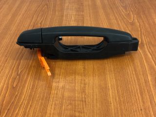 bontott SUZUKI SPLASH Jobb hátsó Külső Kilincs