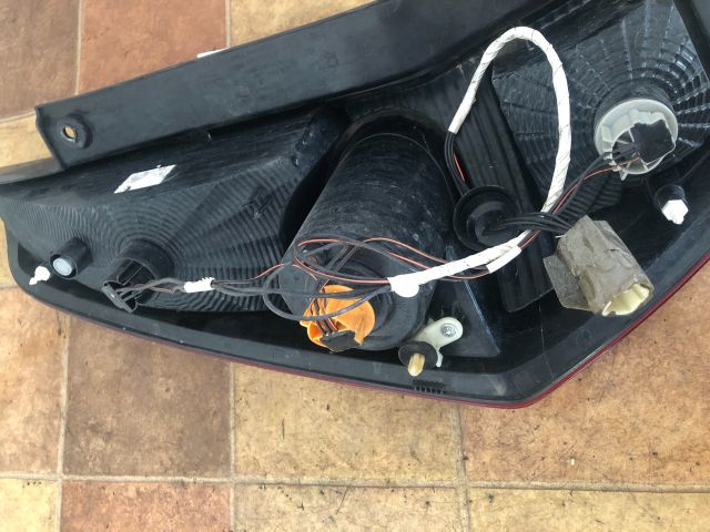 bontott SUZUKI SPLASH Jobb Hátsó Lámpa