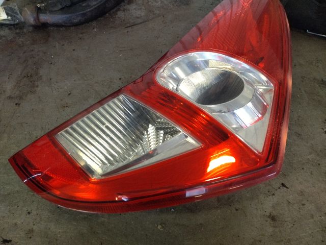 bontott SUZUKI SPLASH Jobb Hátsó Lámpa