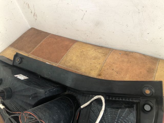 bontott SUZUKI SPLASH Jobb Hátsó Lámpa