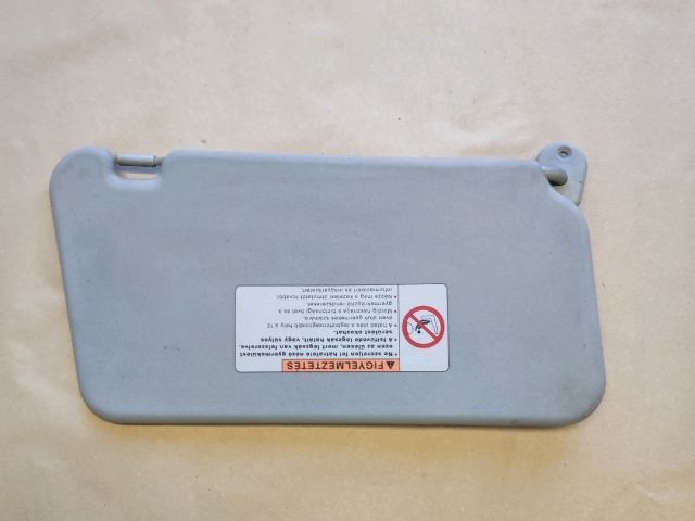 bontott SUZUKI SPLASH Jobb Napellenző