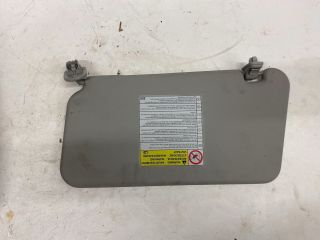 bontott SUZUKI SPLASH Jobb Napellenző