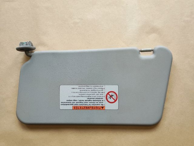 bontott SUZUKI SPLASH Jobb Napellenző