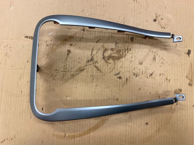 bontott SUZUKI SPLASH Középkonzol Keret