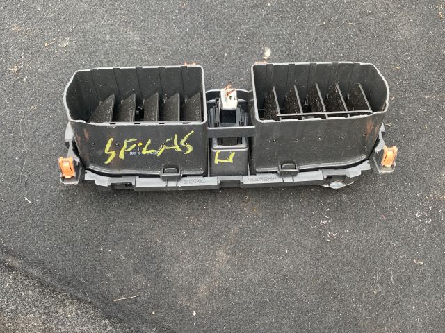 bontott SUZUKI SPLASH Középső Szellőző