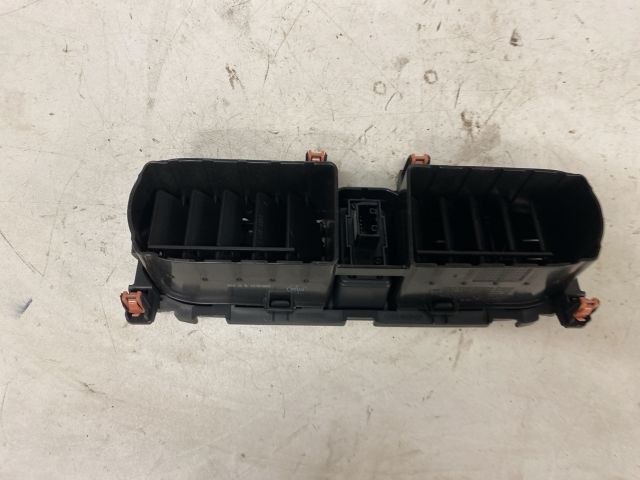 bontott SUZUKI SPLASH Középső Szellőző