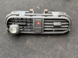 bontott SUZUKI SPLASH Középső Szellőző