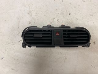 bontott SUZUKI SPLASH Középső Szellőző