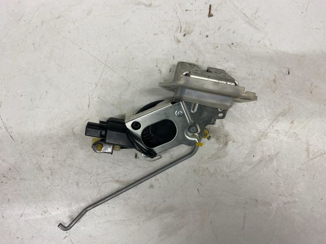 bontott SUZUKI SPLASH Központizár Motor Csomagtérajtó