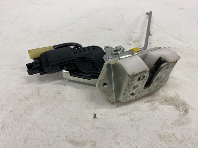 bontott SUZUKI SPLASH Központizár Motor Csomagtérajtó