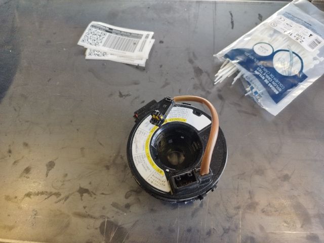 bontott SUZUKI SPLASH Légzsák Átvezető Szalagkábel