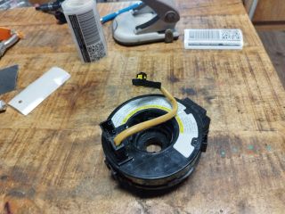 bontott SUZUKI SPLASH Légzsák Átvezető Szalagkábel