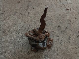 bontott SUZUKI SPLASH Motorháztető Zárszerkezet