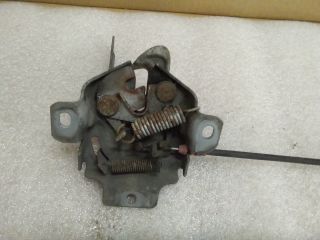 bontott SUZUKI SPLASH Motorháztető Zárszerkezet