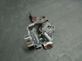 bontott SUZUKI SPLASH Motorháztető Zárszerkezet