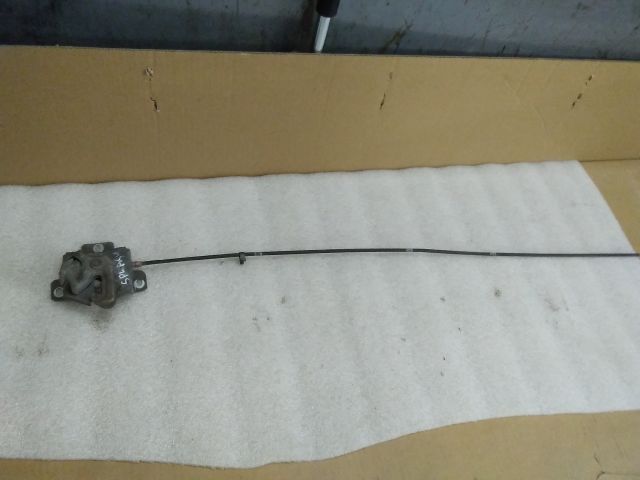 bontott SUZUKI SPLASH Motorháztető Zárszerkezet