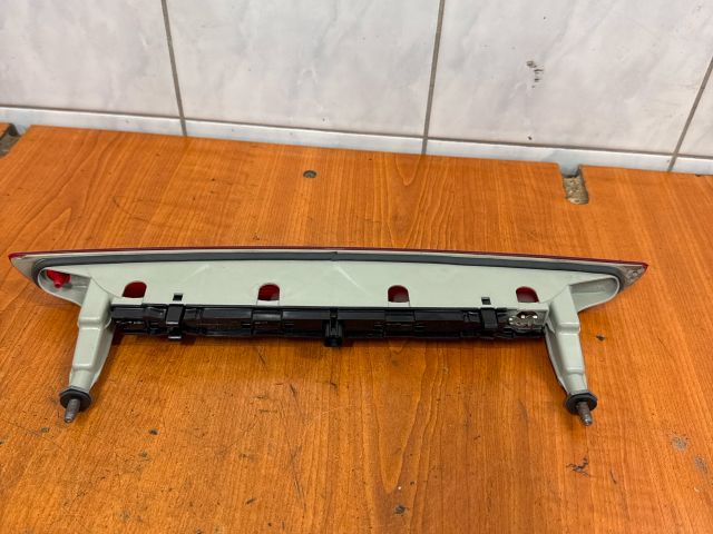 bontott SUZUKI SPLASH Pótféklámpa