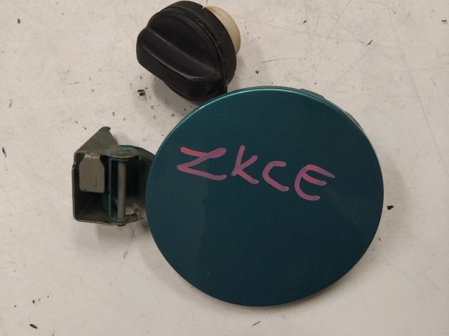 bontott SUZUKI SPLASH Tankajtó