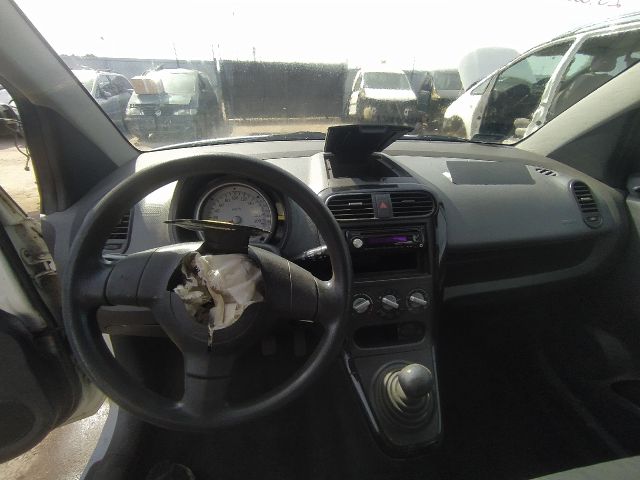 bontott SUZUKI SPLASH Vészvillogó Kapcsoló