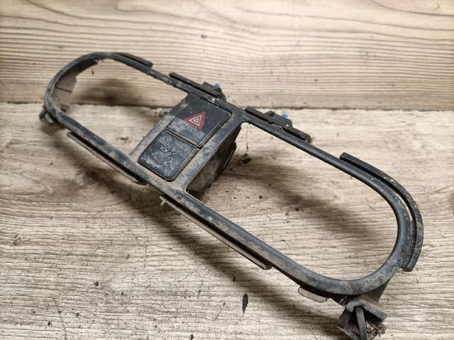 bontott SUZUKI SPLASH Vészvillogó Kapcsoló