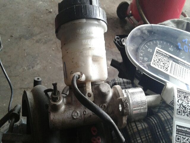 bontott SUZUKI SWIFT I Fékrásegítő