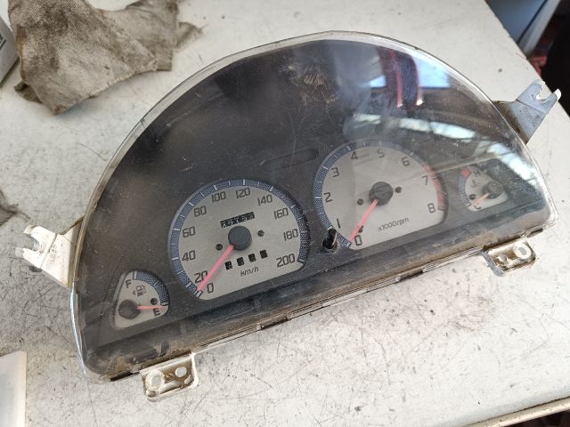 bontott SUZUKI SWIFT I Kilométeróra