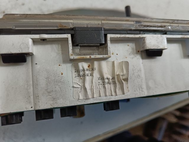 bontott SUZUKI SWIFT I Kilométeróra