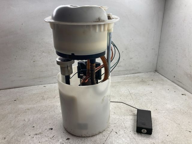 bontott SUZUKI SWIFT I Üzemanyag Szivattyú