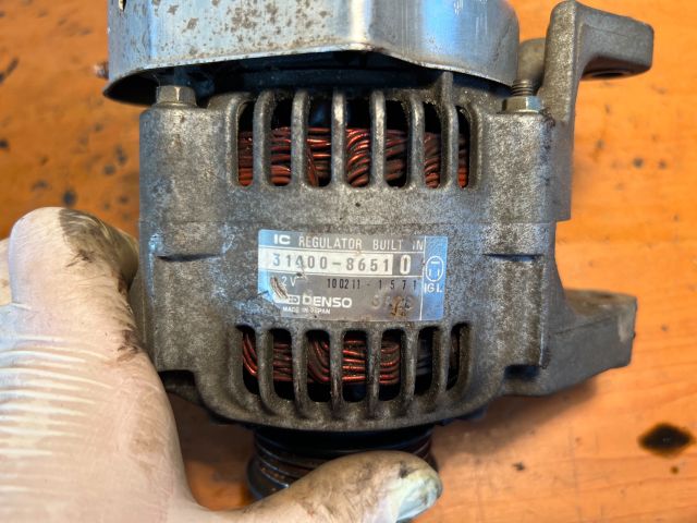 bontott SUZUKI SWIFT I Generátor