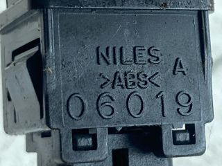 bontott SUZUKI SWIFT I Vészvillogó Kapcsoló