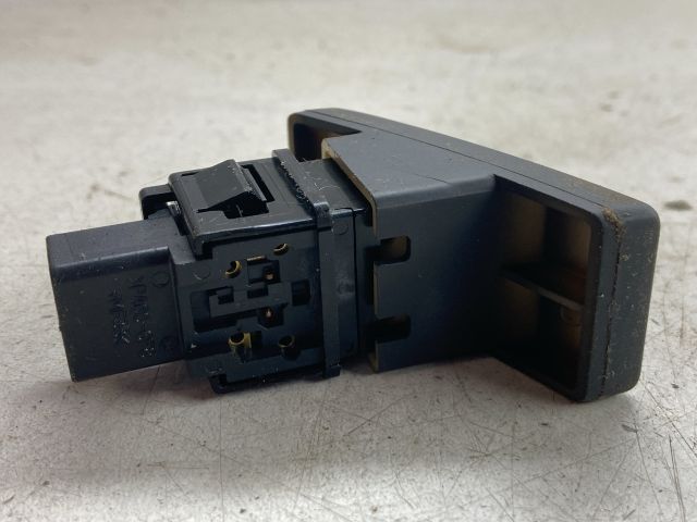 bontott SUZUKI SWIFT I Vészvillogó Kapcsoló