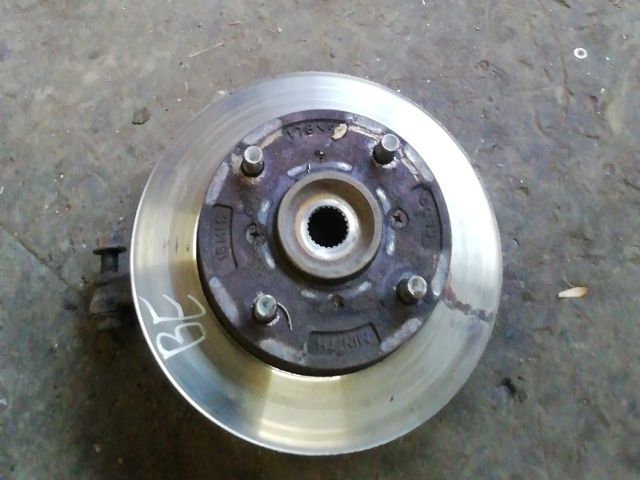 bontott SUZUKI SWIFT II Bal első Csonkállvány Kerékaggyal